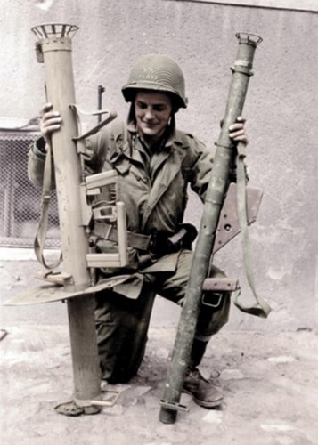 Bazooka and Panzerschrek compared